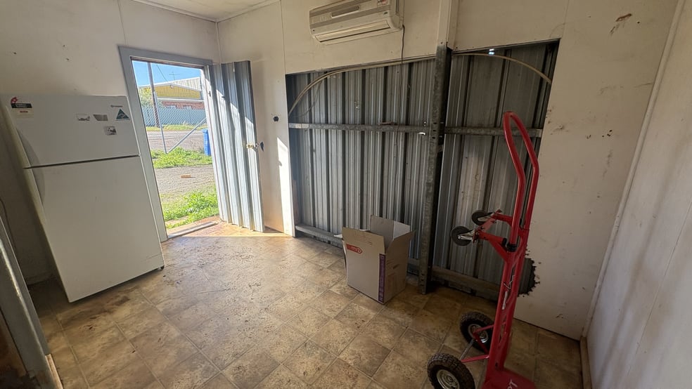 56 Cornish Street Cobar NSW 2835 - Image 3