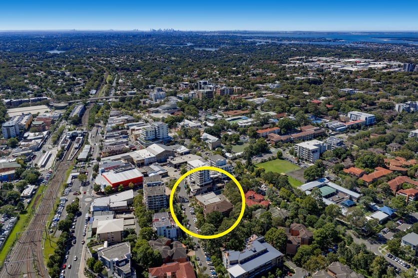 Click to view all images 2 & 4 Gray Street Sutherland NSW 2232 - Image 3