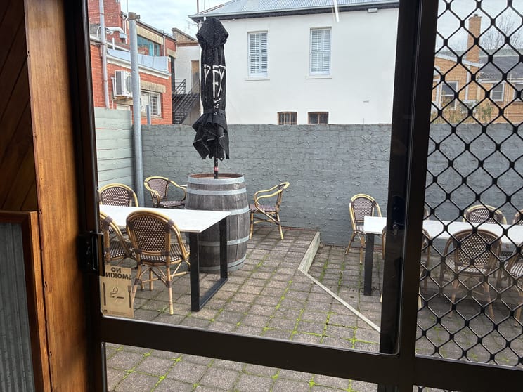 Click to view all images 109 Gray Street Hamilton VIC 3300 - Image 3