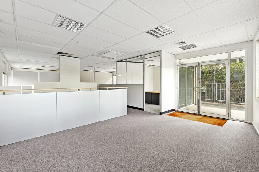 Click to view all images 65 Anzac Avenue Seymour VIC 3660 - Image 2