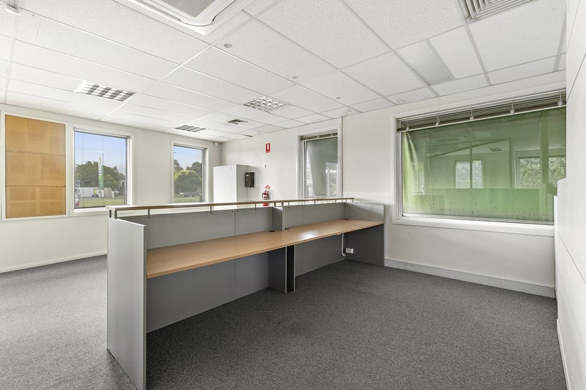 Click to view all images 65 Anzac Avenue Seymour VIC 3660 - Image 3