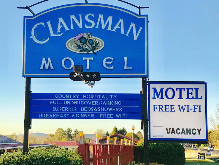 Click to view all images Glen Innes NSW 2370 - Image 1