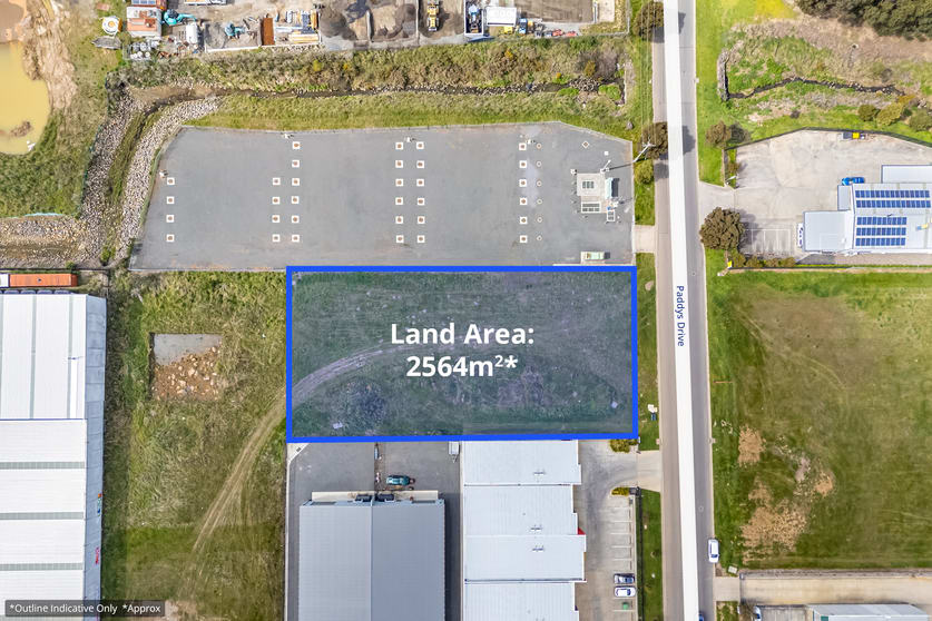 Click to view all images 26 Paddys Drive Delacombe VIC 3356 - Image 3