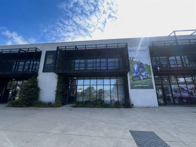 Click to view all images 3/706 Geelong Road Brooklyn VIC 3012 - Image 1