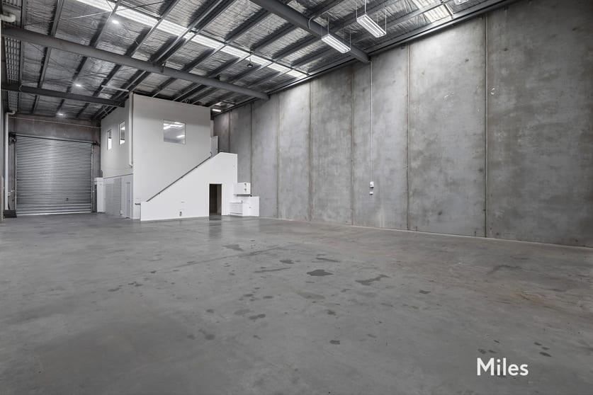 Click to view all images 617 Waterdale Road Heidelberg West VIC 3081 - Image 2