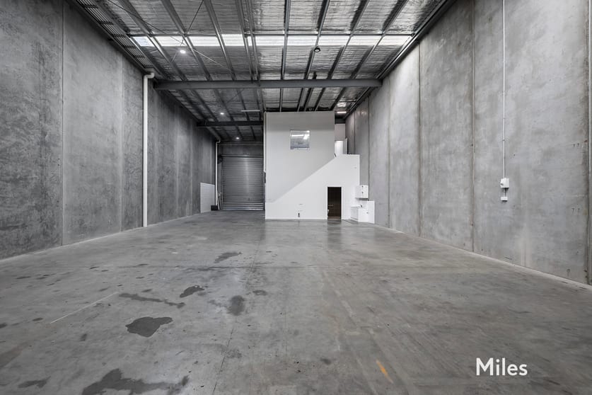Click to view all images 617 Waterdale Road Heidelberg West VIC 3081 - Image 3