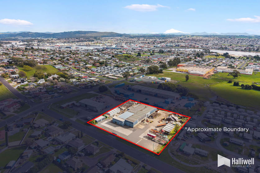 Click to view all images 26 North Caroline Street East Devonport TAS 7310 - Image 1