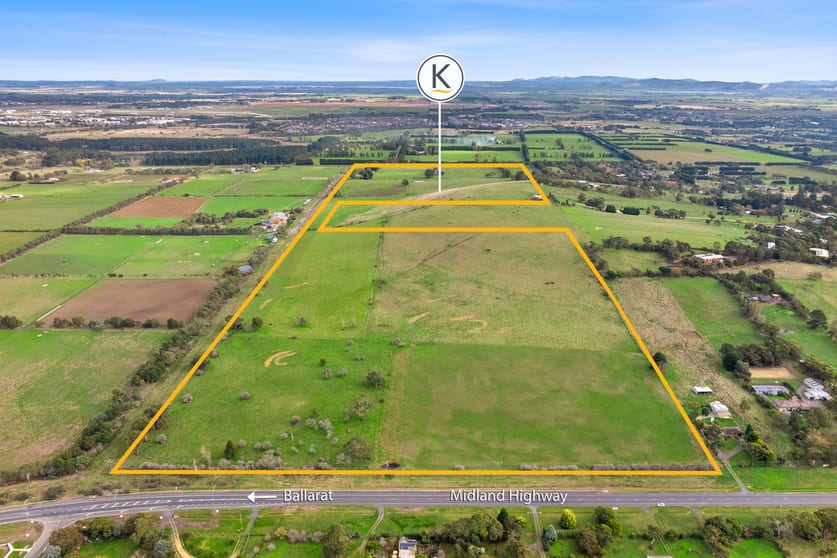 Click to view all images 182 Gillies Road Mount Rowan VIC 3352 - Image 2