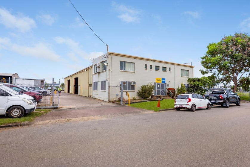 Click to view all images 32 Bombala Street Garbutt QLD 4814 - Image 1
