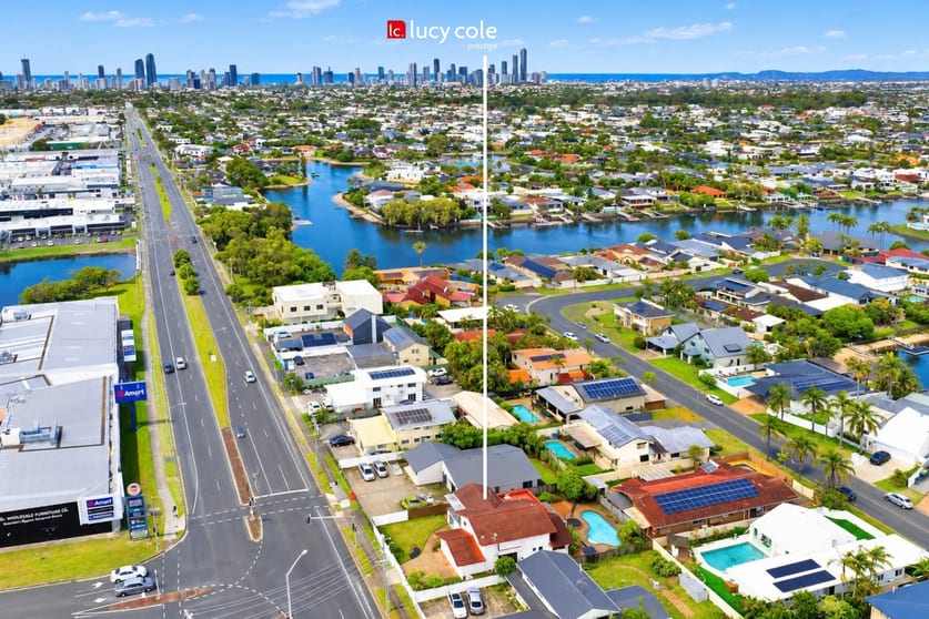 Click to view all images 132 Ashmore Road Benowa QLD 4217 - Image 1