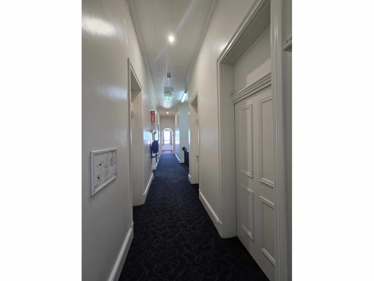 Click to view all images 277 & 277A Brisbane Street West Ipswich QLD 4305 - Image 4
