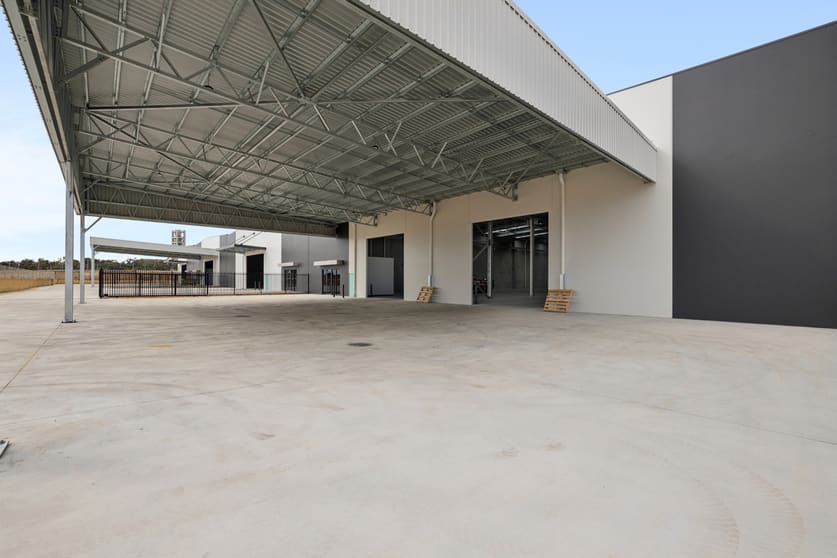 30 Artemis Loop Wattleup WA 6166 - Image 5