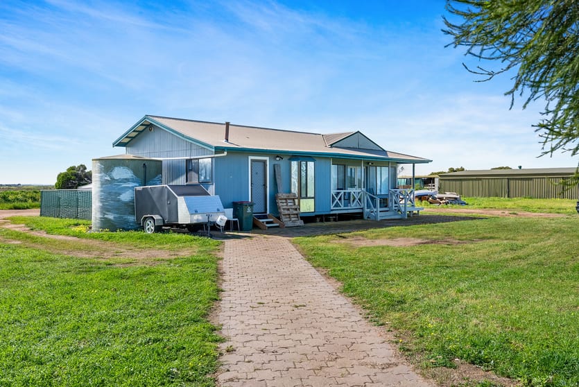 555 The Esplanade Middle Beach SA 5501 - Image 4
