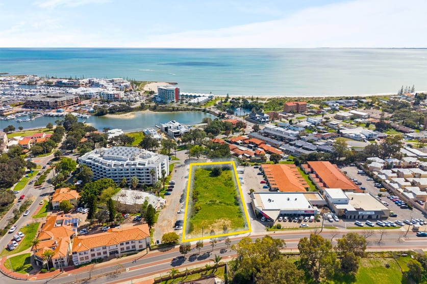 Click to view all images 96 Mandurah Tce Mandurah WA 6210 - Image 4