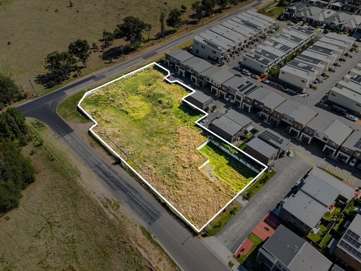 Click to view all images Townhouse Development/205 Hynds Road Box Hill NSW 2765 - Image 4