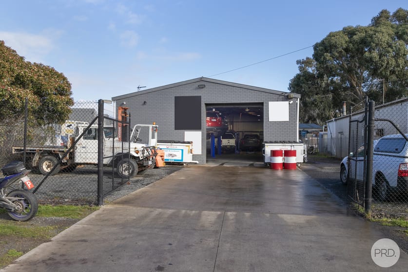 Click to view all images 54 Cromwell Street Sebastopol VIC 3356 - Image 1