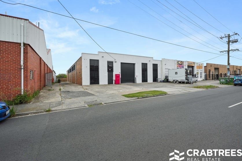 Click to view all images 25 Meriton Place Clayton South VIC 3169 - Image 4