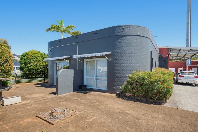 Click to view all images 31 Uralla Road Port Macquarie NSW 2444 - Image 3