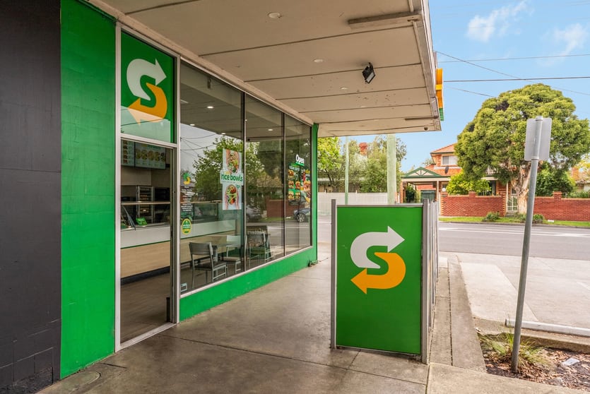Click to view all images 1/306 Station Street Fairfield VIC 3078 - Image 2