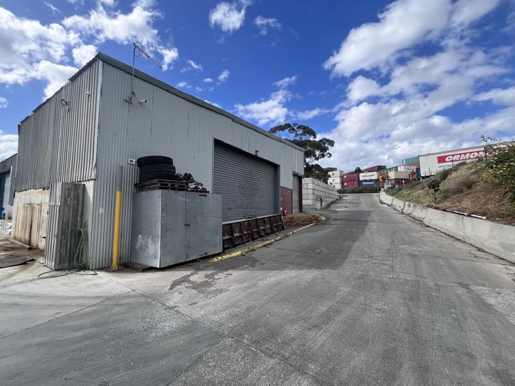 Click to view all images 720 Old Geelong Road Brooklyn VIC 3012 - Image 3
