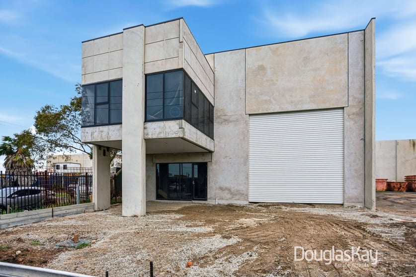 Click to view all images 2 Baldwin Avenue Sunshine North VIC 3020 - Image 1