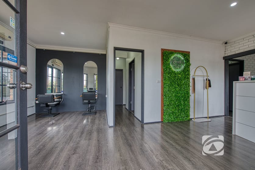 Click to view all images 4/87 Woods Street Beaconsfield VIC 3807 - Image 3