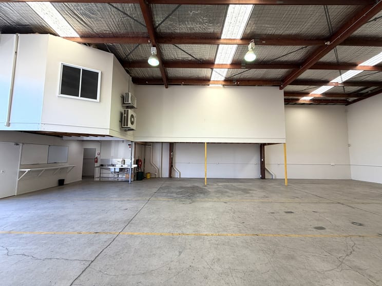 Click to view all images 2/27 Virginia Street Geebung QLD 4034 - Image 5