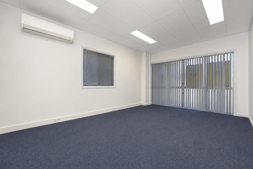 Click to view all images 2/179-181 Ross River Road Mundingburra QLD 4812 - Image 5