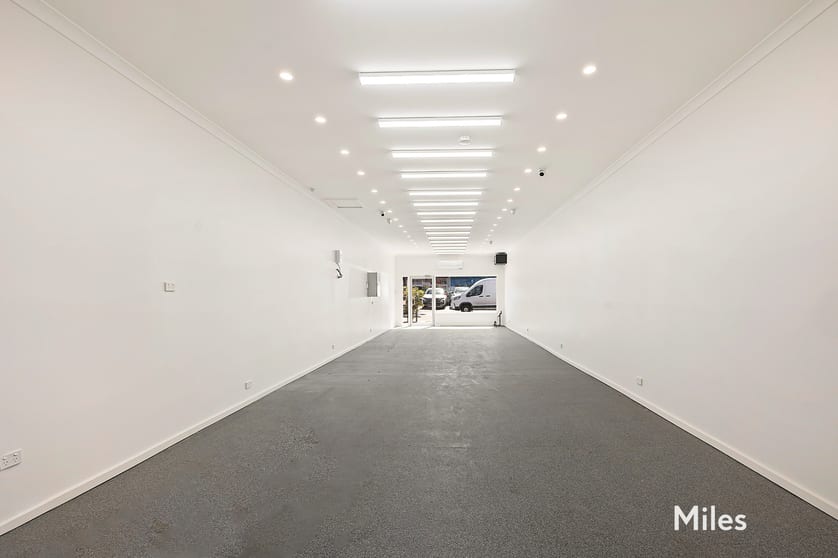 Click to view all images 259 Broadway Reservoir VIC 3073 - Image 2