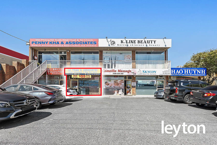 Click to view all images 2/4 St James Ave Springvale VIC 3171 - Image 1