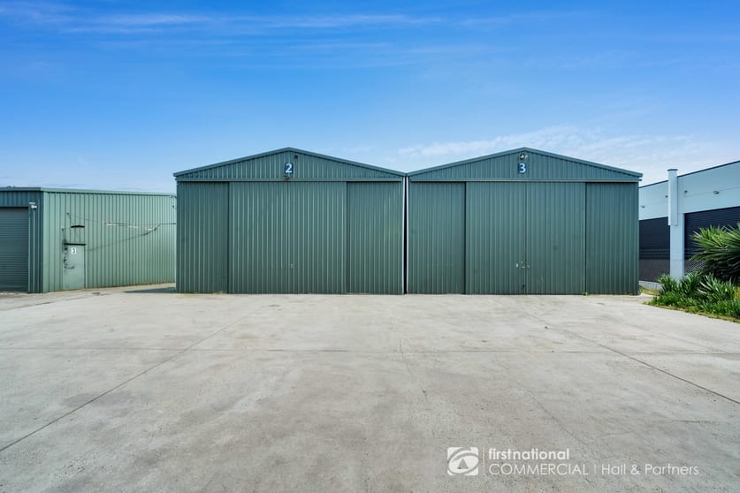 Click to view all images 2 Peacock Road Tyabb VIC 3913 - Image 3