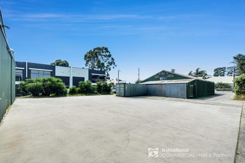 Click to view all images 2 Peacock Road Tyabb VIC 3913 - Image 5