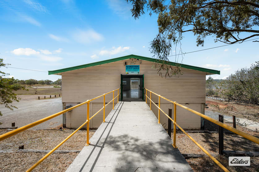 Click to view all images 21 Yaralla Street Barney Point QLD 4680 - Image 2