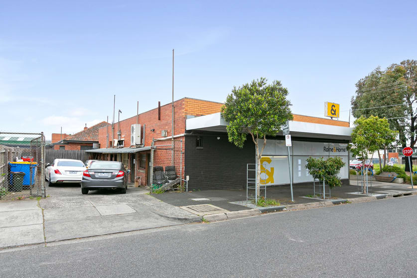 Click to view all images 226 Broadway Reservoir VIC 3073 - Image 3