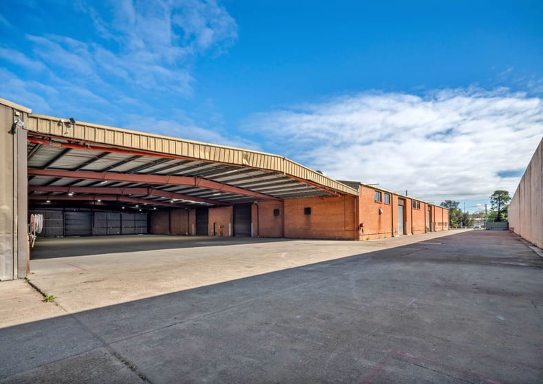 Click to view all images 322 Hoxton Park Road Hoxton Park NSW 2171 - Image 2