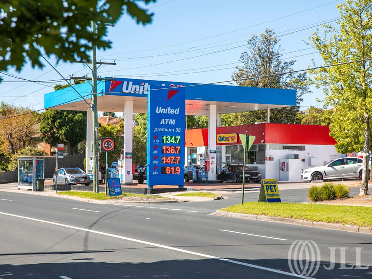 Click to view all images 604 Elgar Road Box Hill VIC 3128 - Image 2