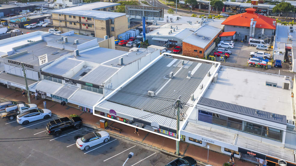 Click to view all images 29 James Street Burleigh Heads QLD 4220 - Image 1