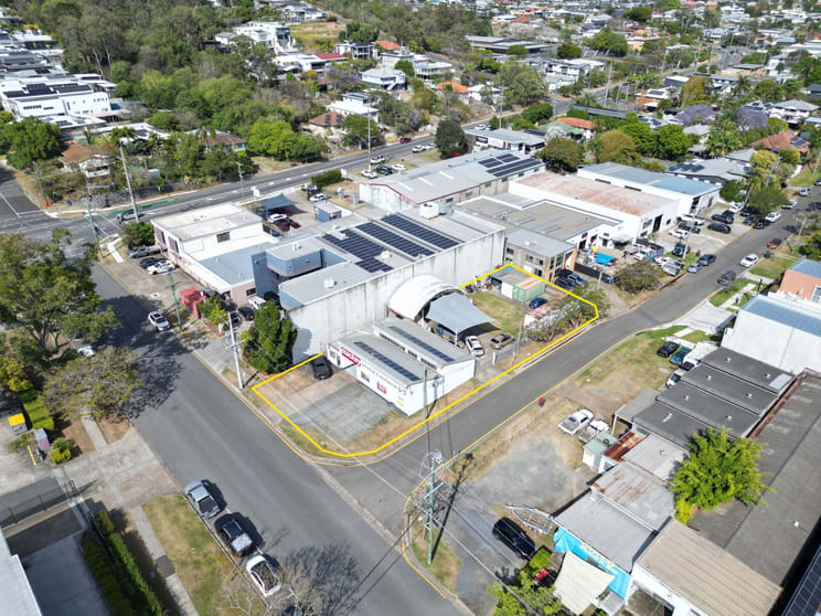Click to view all images 52-54 Taylor Street Bulimba QLD 4171 - Image 1