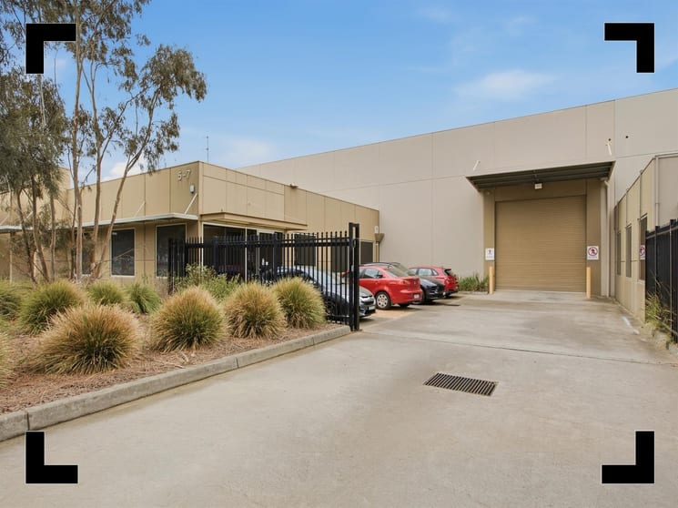 Click to view all images 5-7 Carson Avenue Keysborough VIC 3173 - Image 1