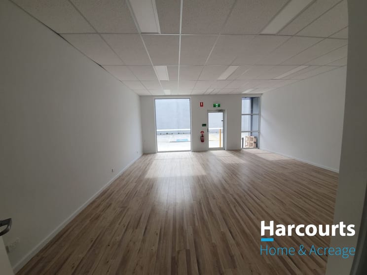 Click to view all images 4/17 Furlong Street Cranbourne West VIC 3977 - Image 2