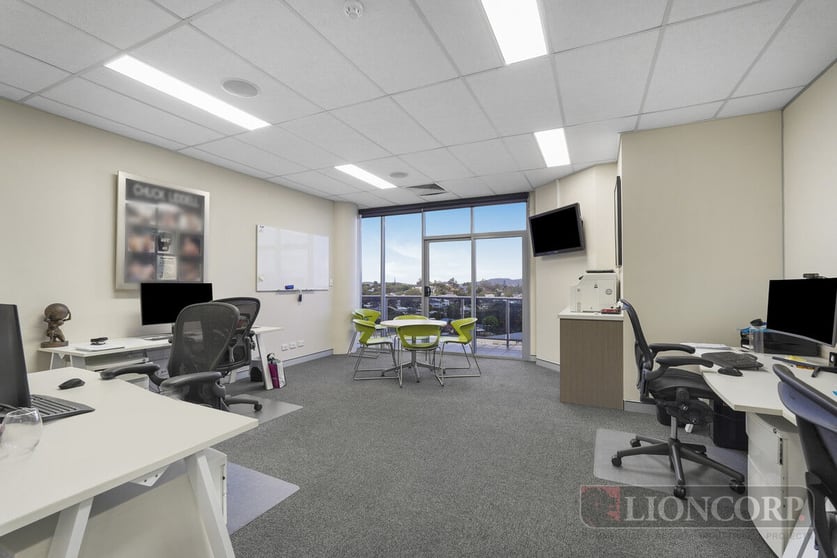 Click to view all images Upper Mount Gravatt QLD 4122 - Image 2
