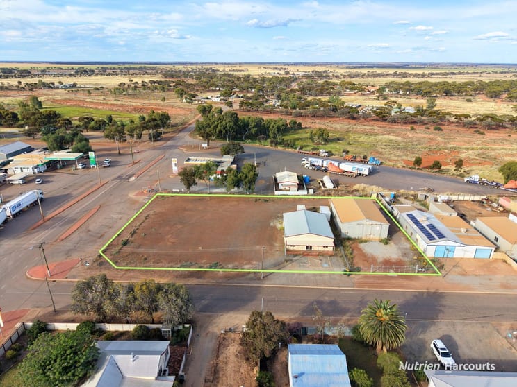 Click to view all images 1-5 Spica Street Southern Cross WA 6426 - Image 1
