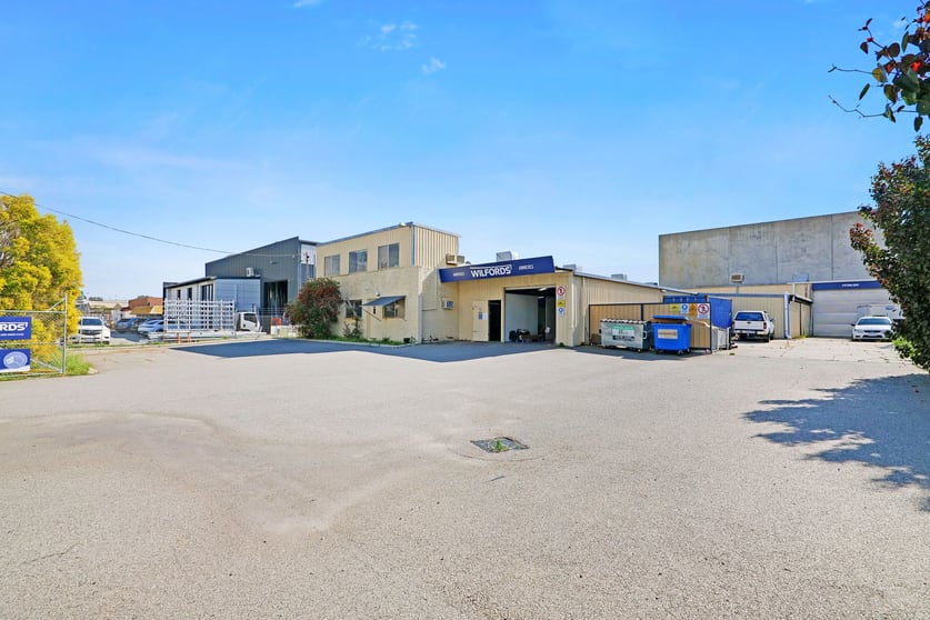 Click to view all images 6 Church Road Maddington WA 6109 - Image 3