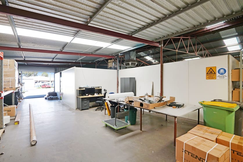 Click to view all images 6 Church Road Maddington WA 6109 - Image 4