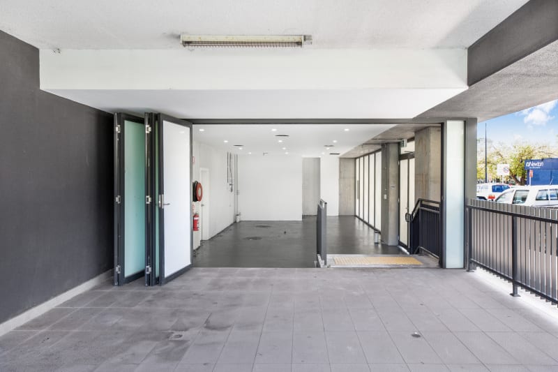Click to view all images Unit 4/46-48 President Avenue Caringbah NSW 2229 - Image 5
