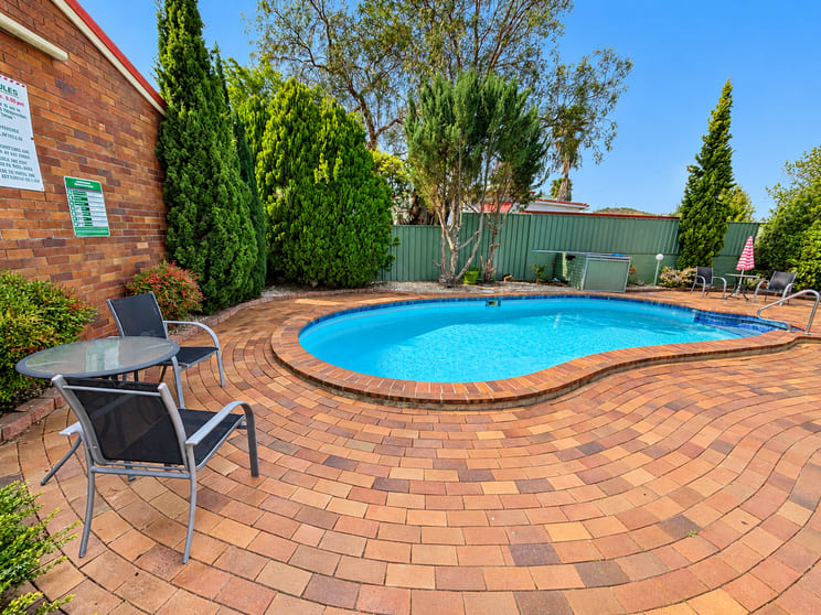 Click to view all images Stanthorpe QLD 4380 - Image 2