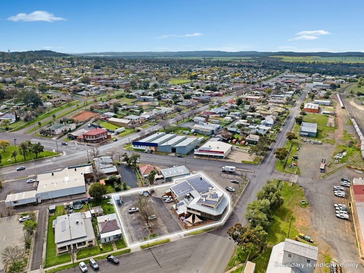 Click to view all images 1-3 Caledonia Street Parkes NSW 2870 - Image 1