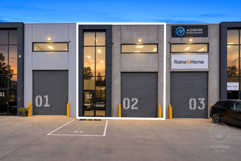 Click to view all images 2/40B Wallace Avenue Point Cook VIC 3030 - Image 1