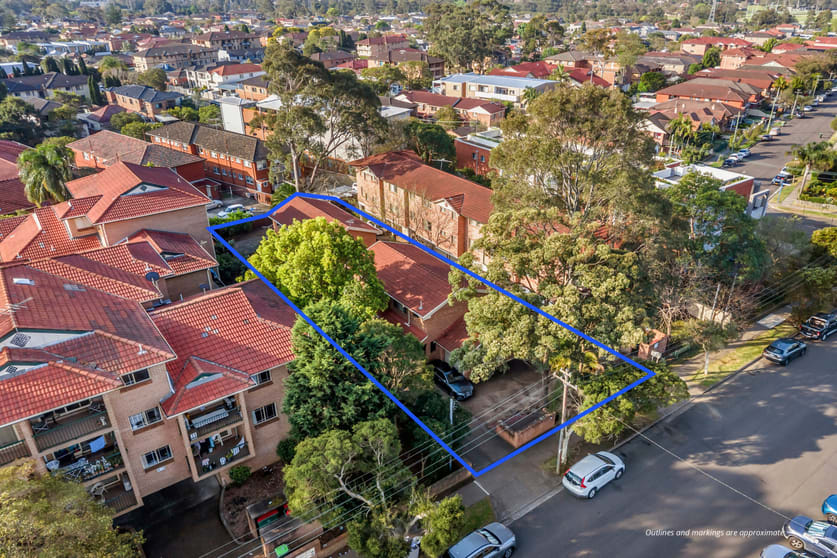 Click to view all images 27 North Parade Campsie NSW 2194 - Image 1