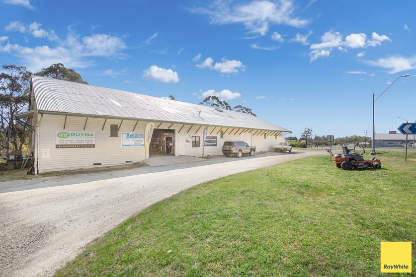 Click to view all images 182 Falconer Street Guyra NSW 2365 - Image 2